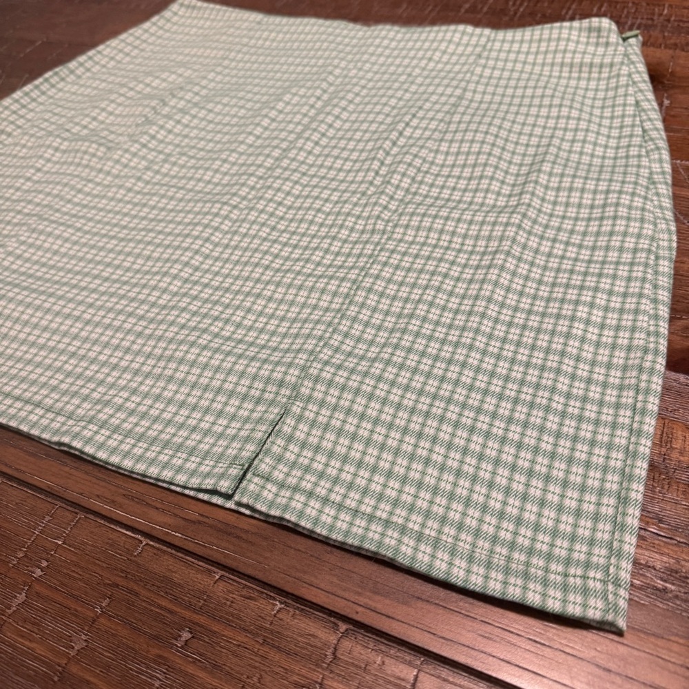 Hesperus XL Green and White Skirt Juniors 14 - Picture 2 of 9